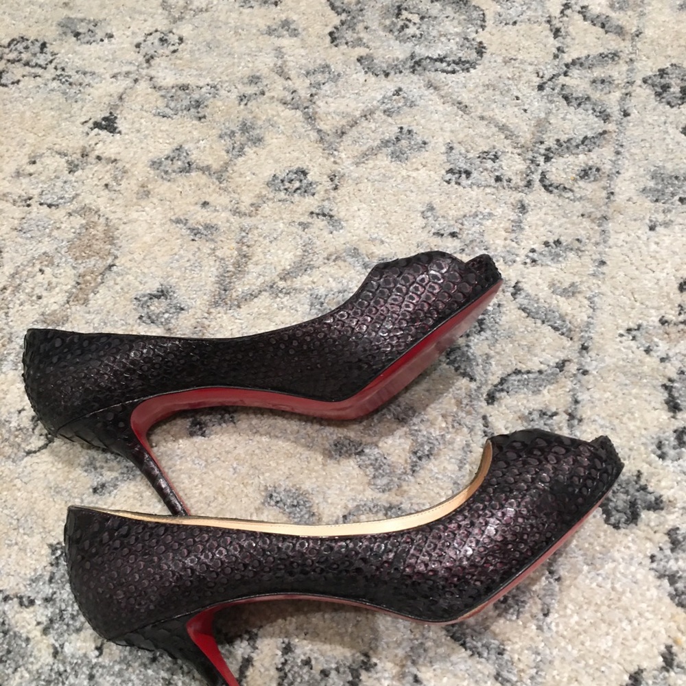 Louboutin pumps